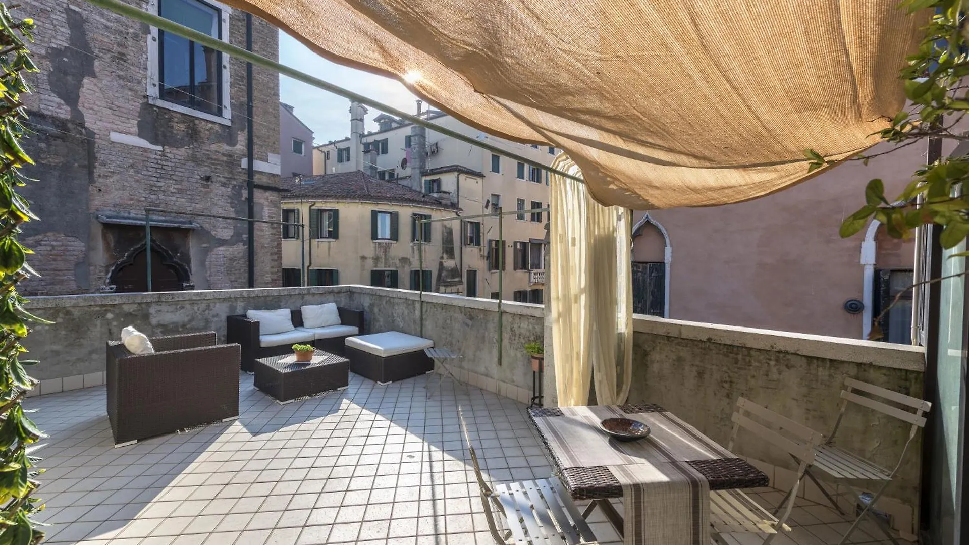 Guest house Tre Sestieri Terrace - Canal View 2024 Venice