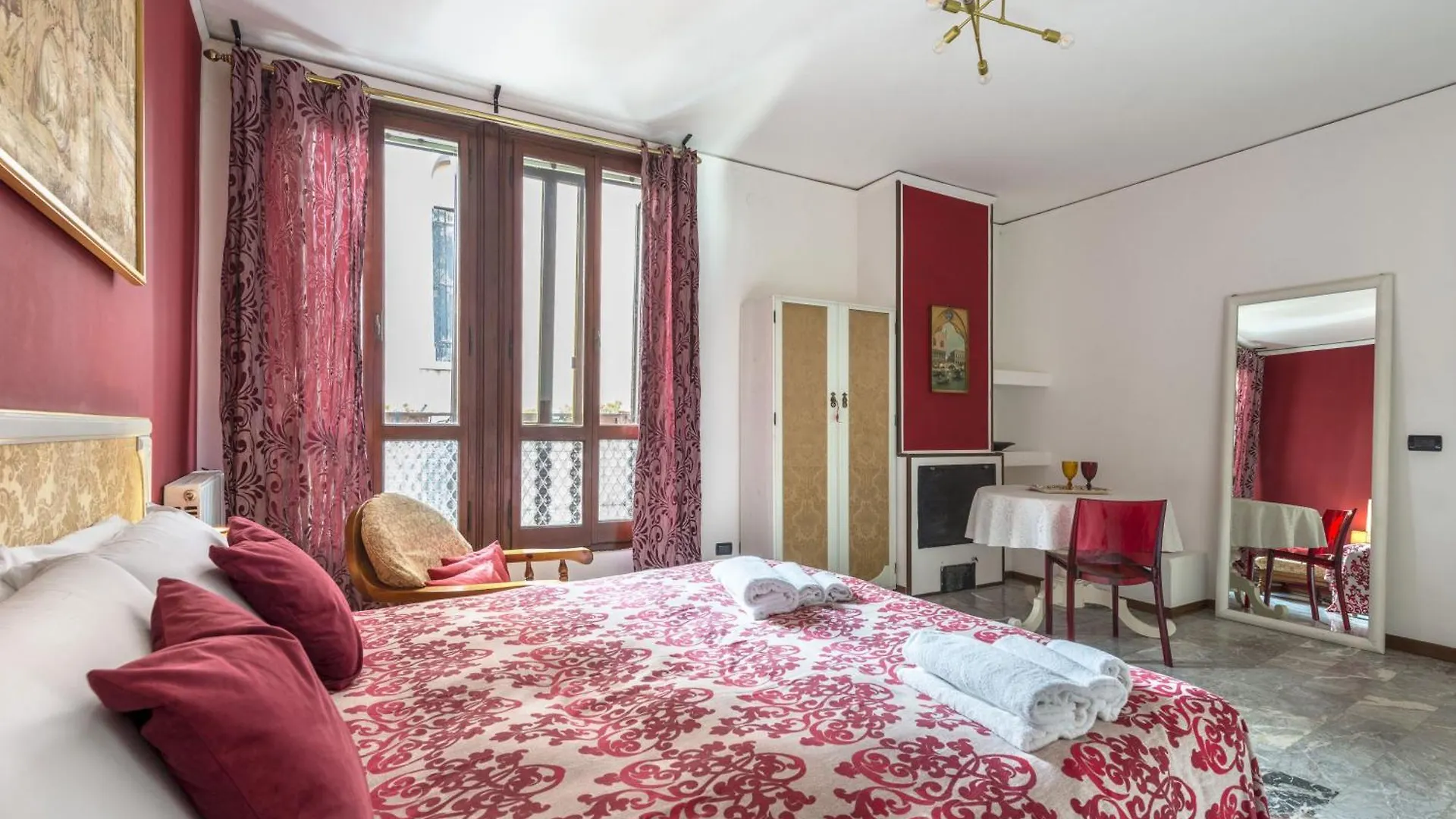 Guest house Tre Sestieri Terrace - Canal View 2024 Venice Italy