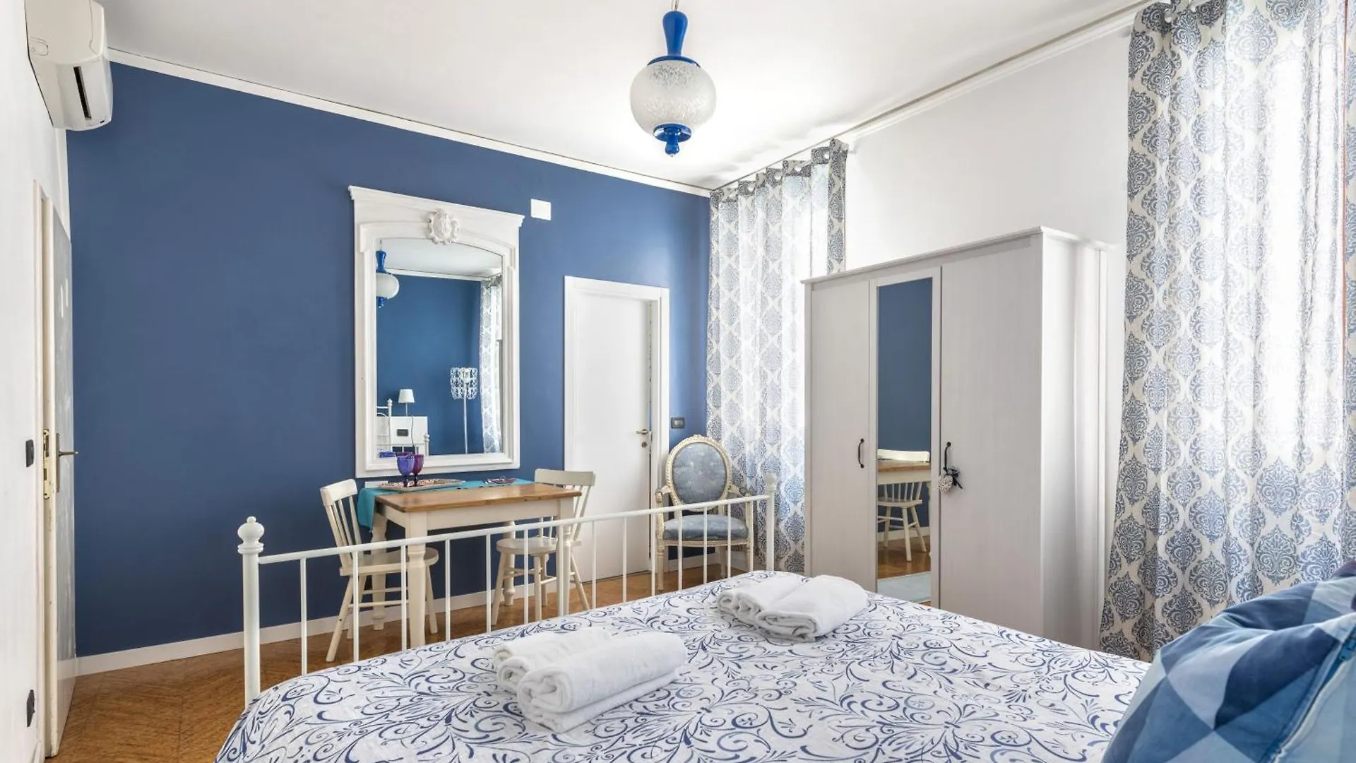 Guest house Tre Sestieri Terrace - Canal View 2024 Venice Italy
