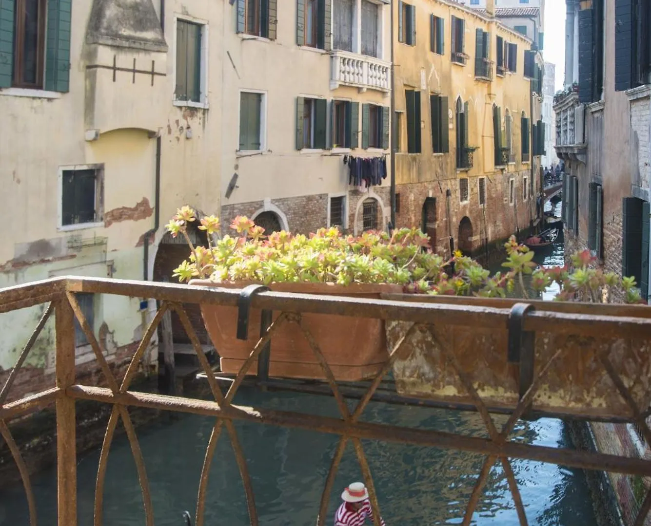Tre Sestieri Terrace - Canal View 2024 Venice Guest house